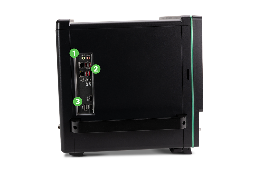 WaveMaster 显示 CPU 主板输入面板的 8000HD 系列示波器左视图